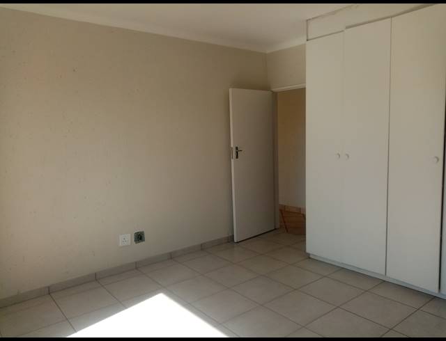 2 BEDROOM SECTIONAL TITLE FOR SALE IN EVELEIGH